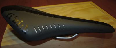 Fizik Arione Wingflex saddle